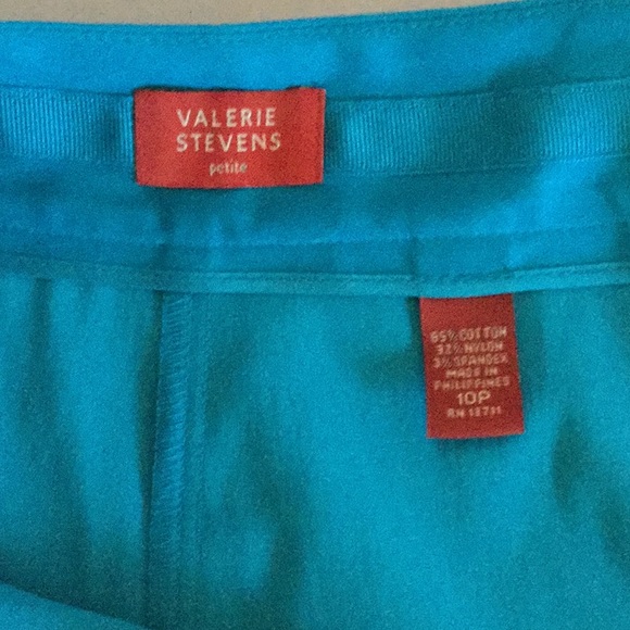 Valerie Stevens Capris (petite) - Picture 3 of 6